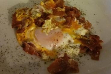fried egg with ham